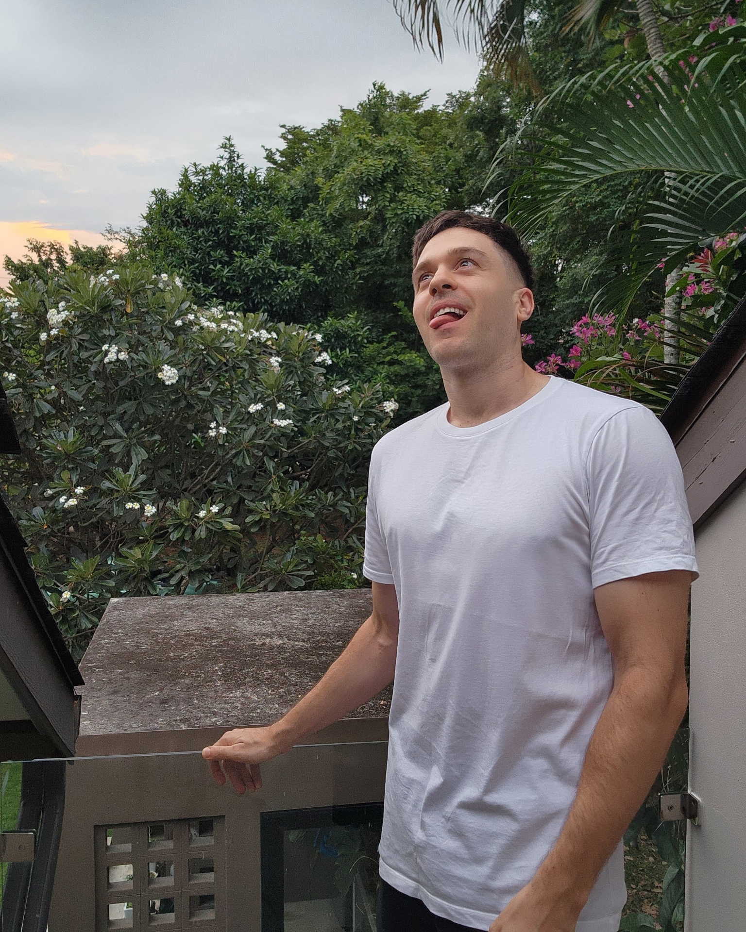 Tinder profile picture for @daft