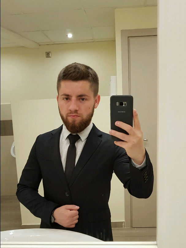 Tinder profile picture for @pip