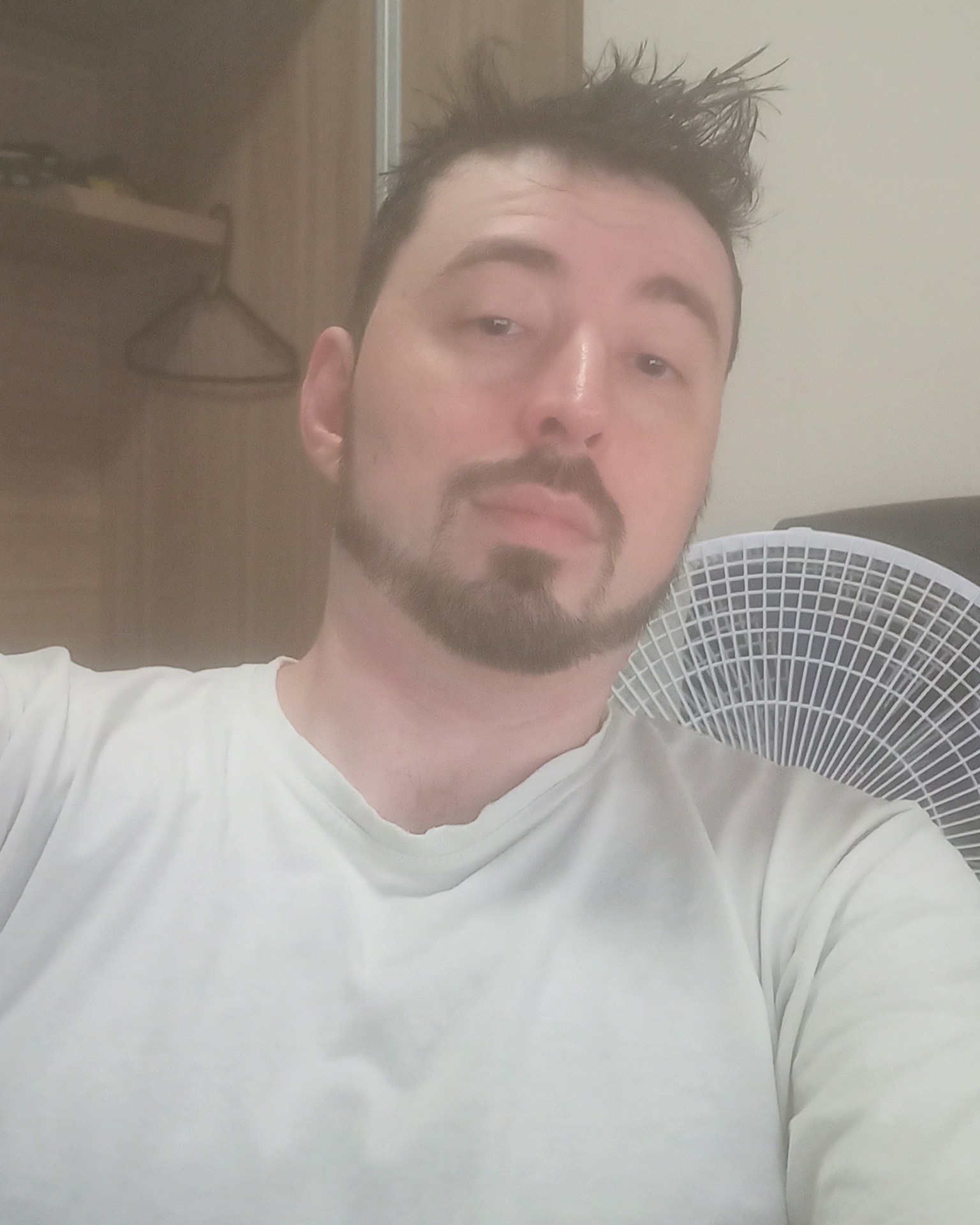 Tinder profile picture for @leme