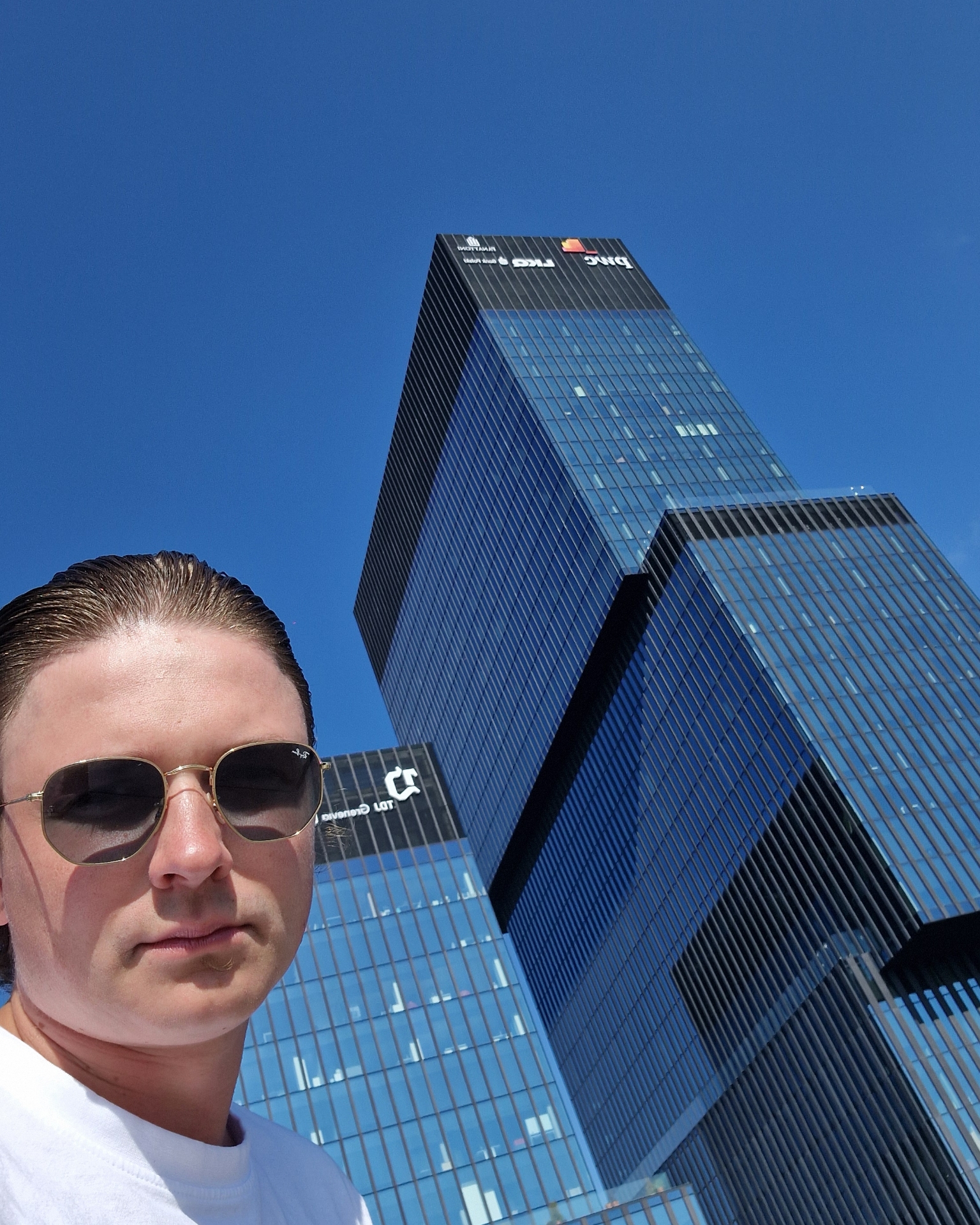 Tinder profile picture for @milosz