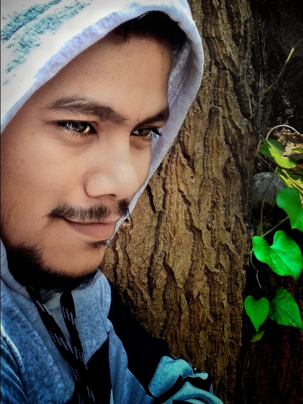 Tinder profile picture for @vip3r