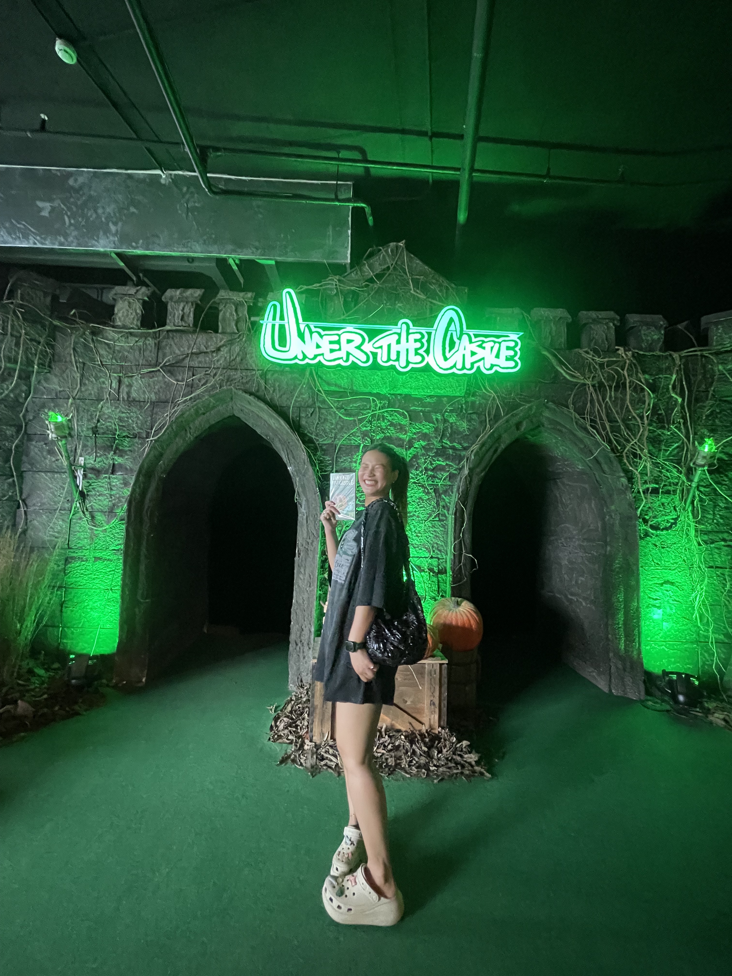 Tinder profile picture for @looked