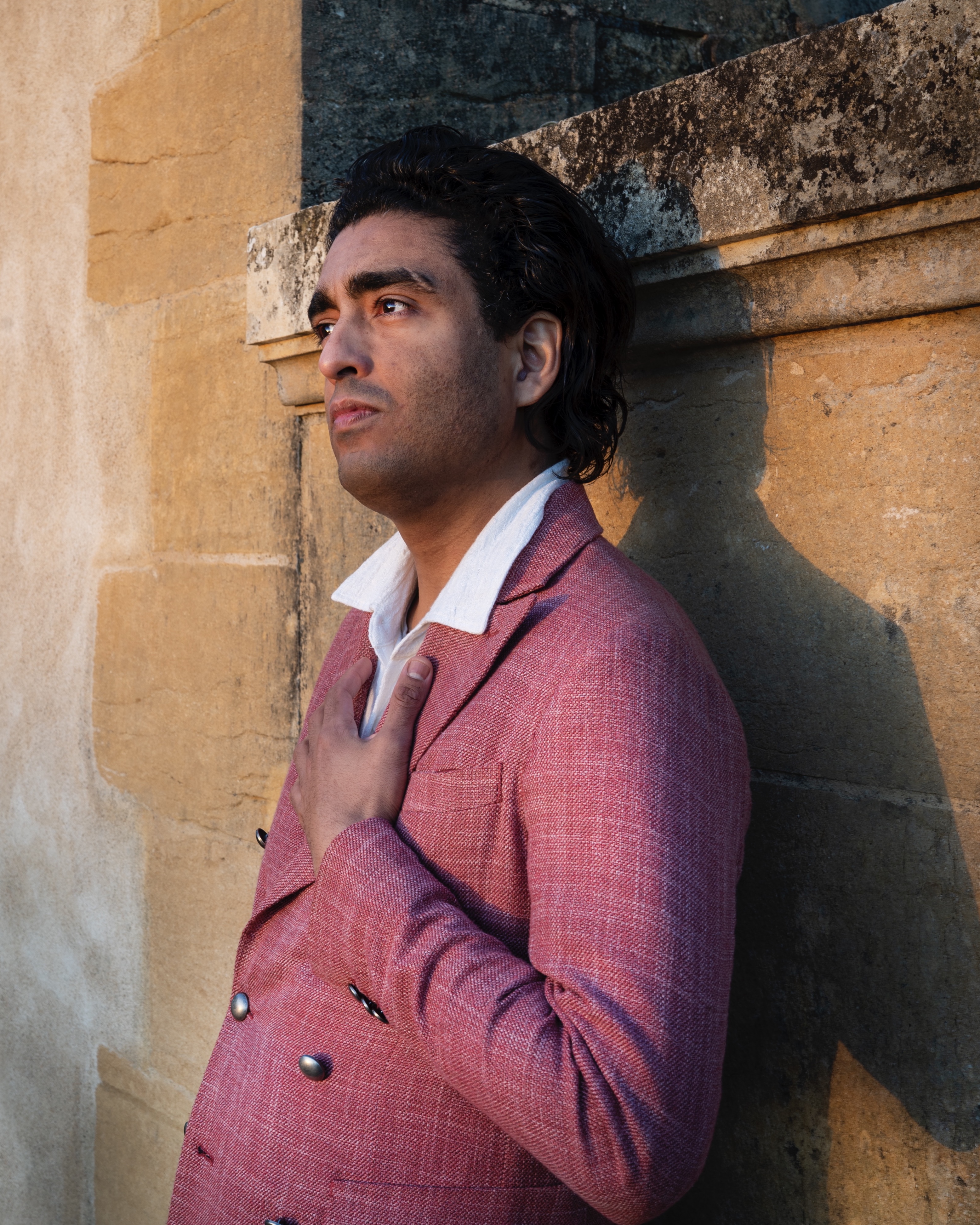 Tinder profile picture for @opera