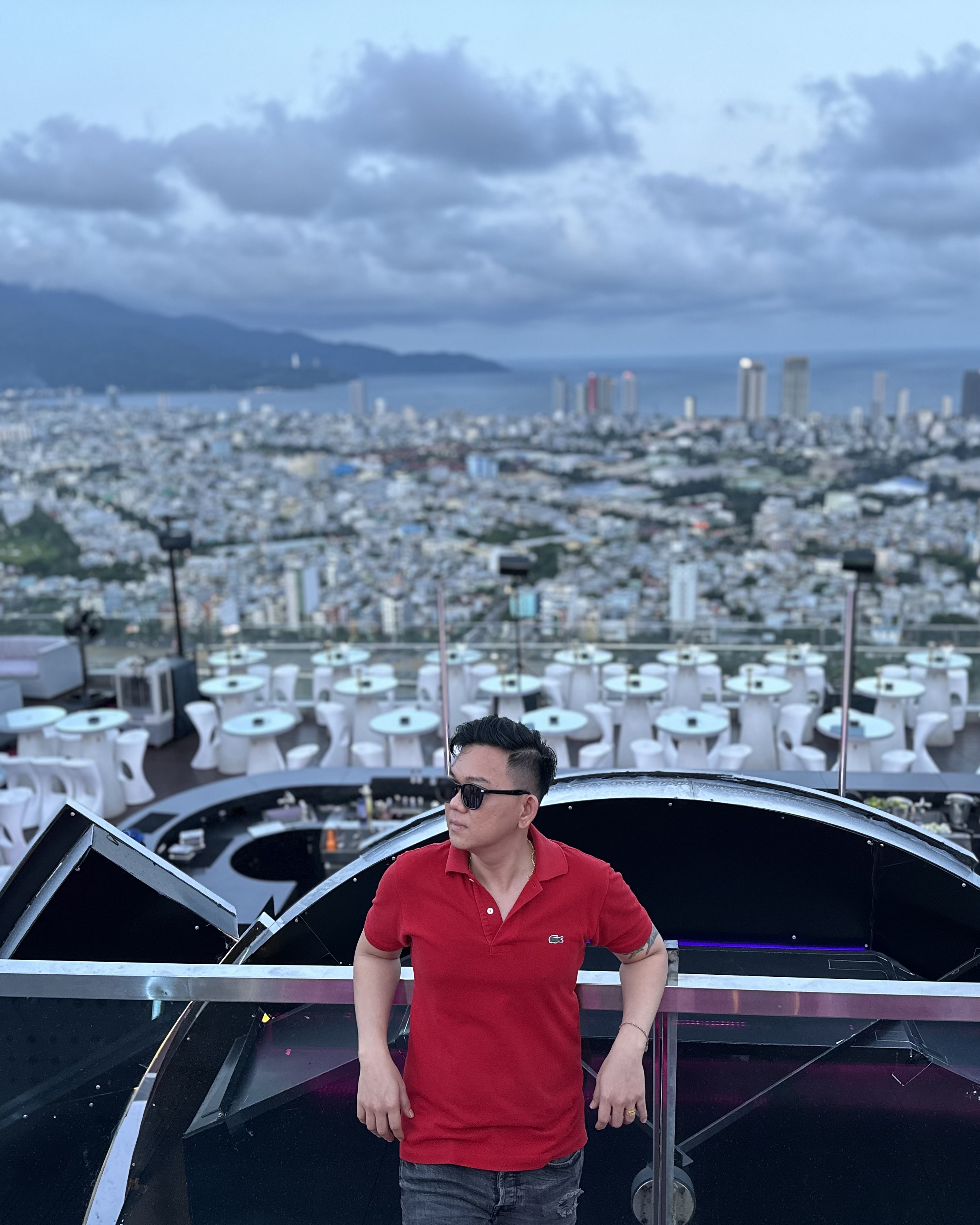 Tinder profile picture for @willy