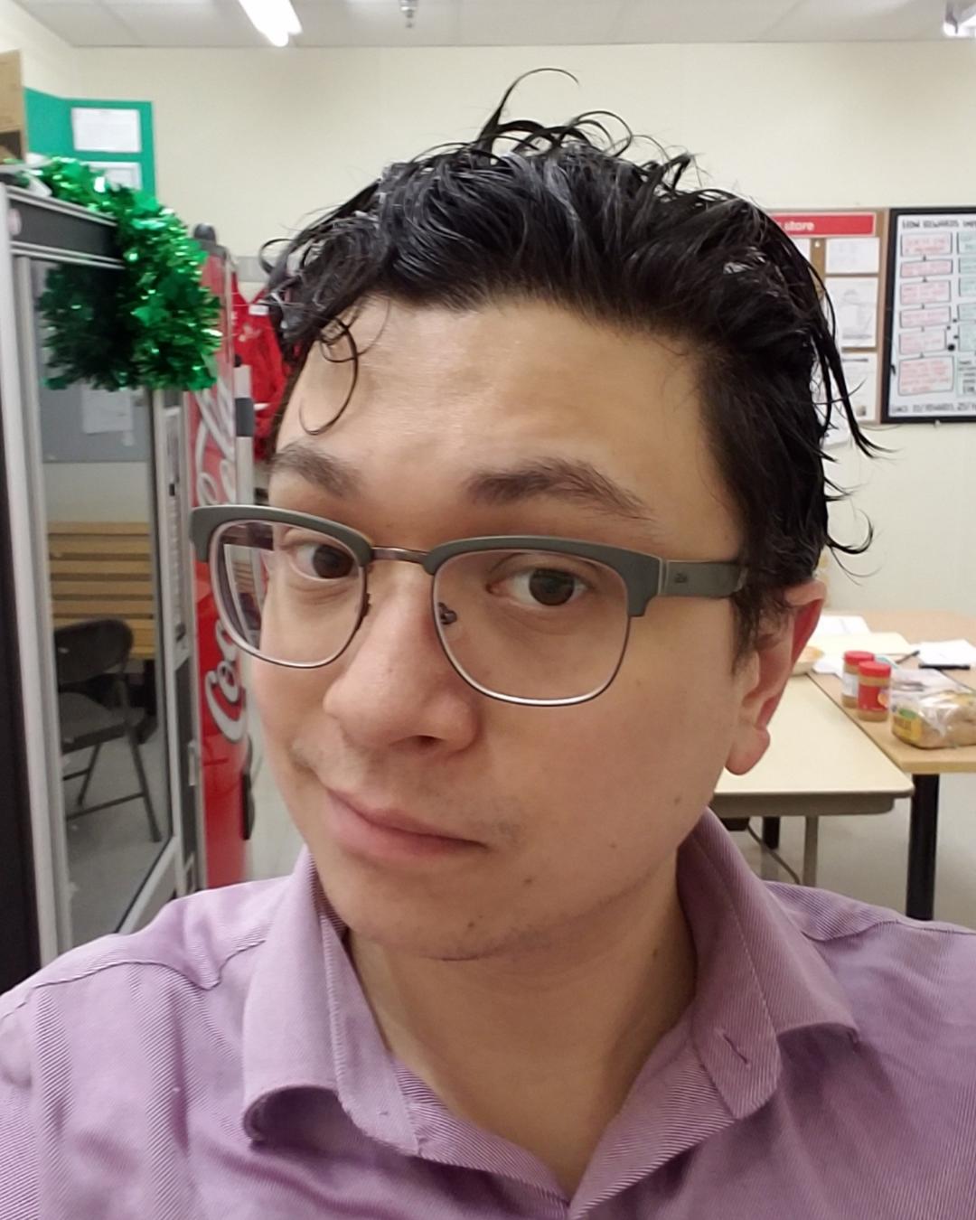 Tinder profile picture for @parabolic