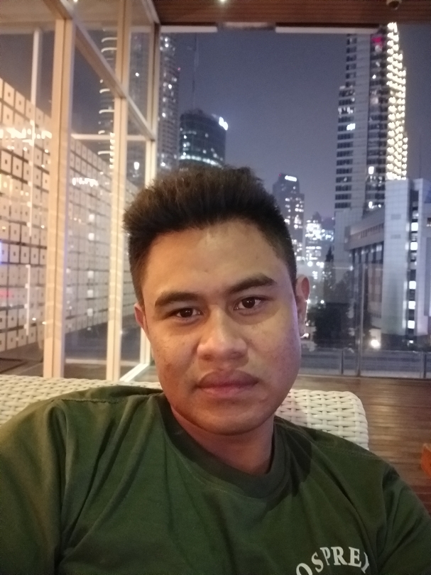 Tinder profile picture for @ironed