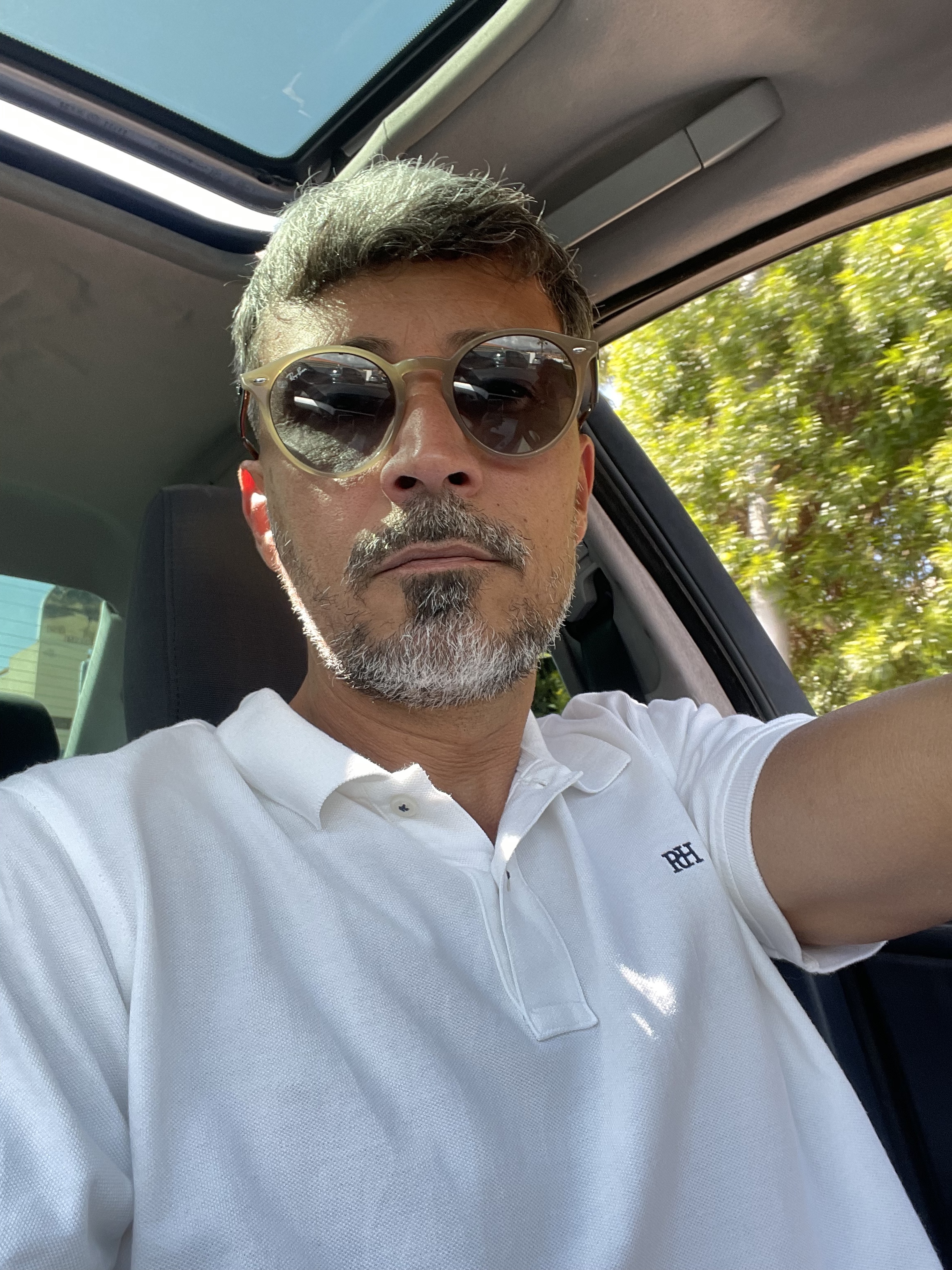 Tinder profile picture for @rio