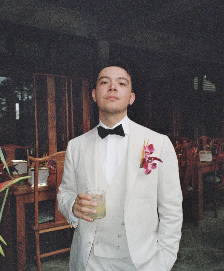 Tinder profile picture for @robbers