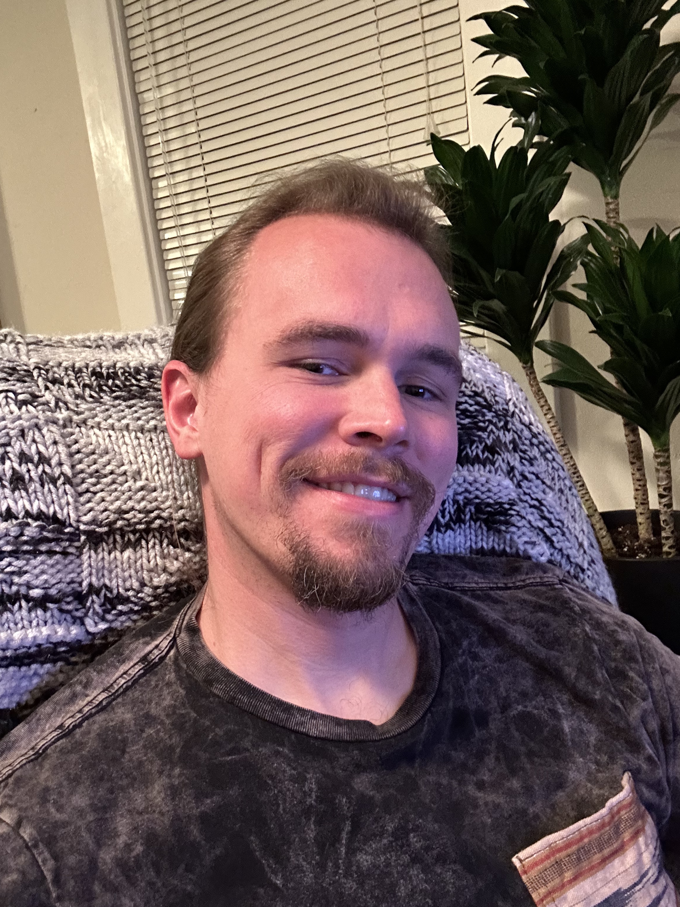 Tinder profile picture for @teal
