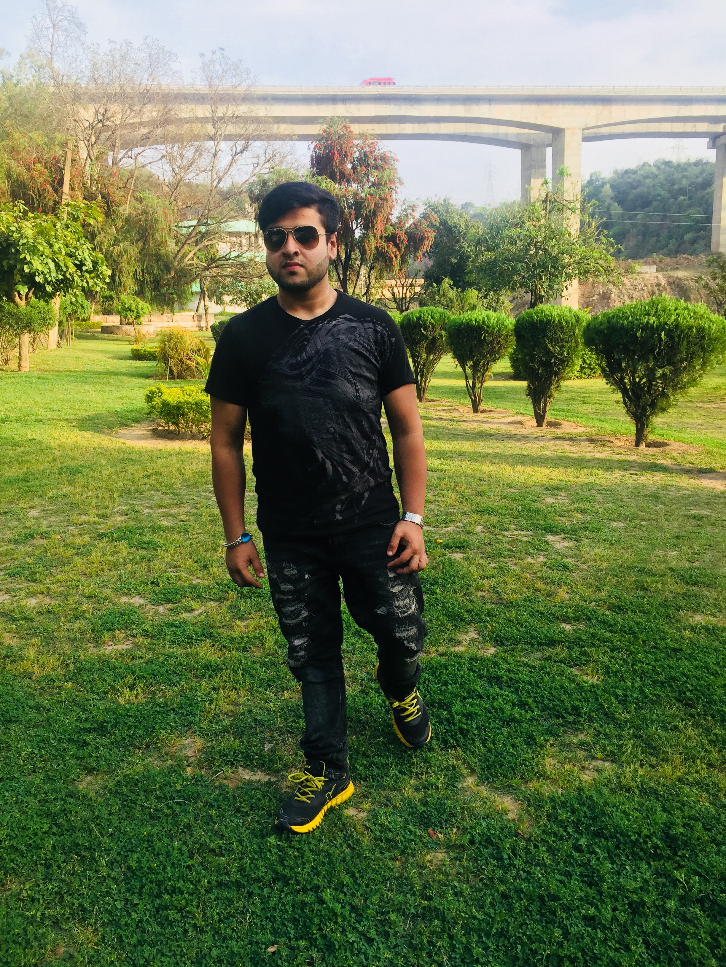 Tinder profile picture for @sehaj