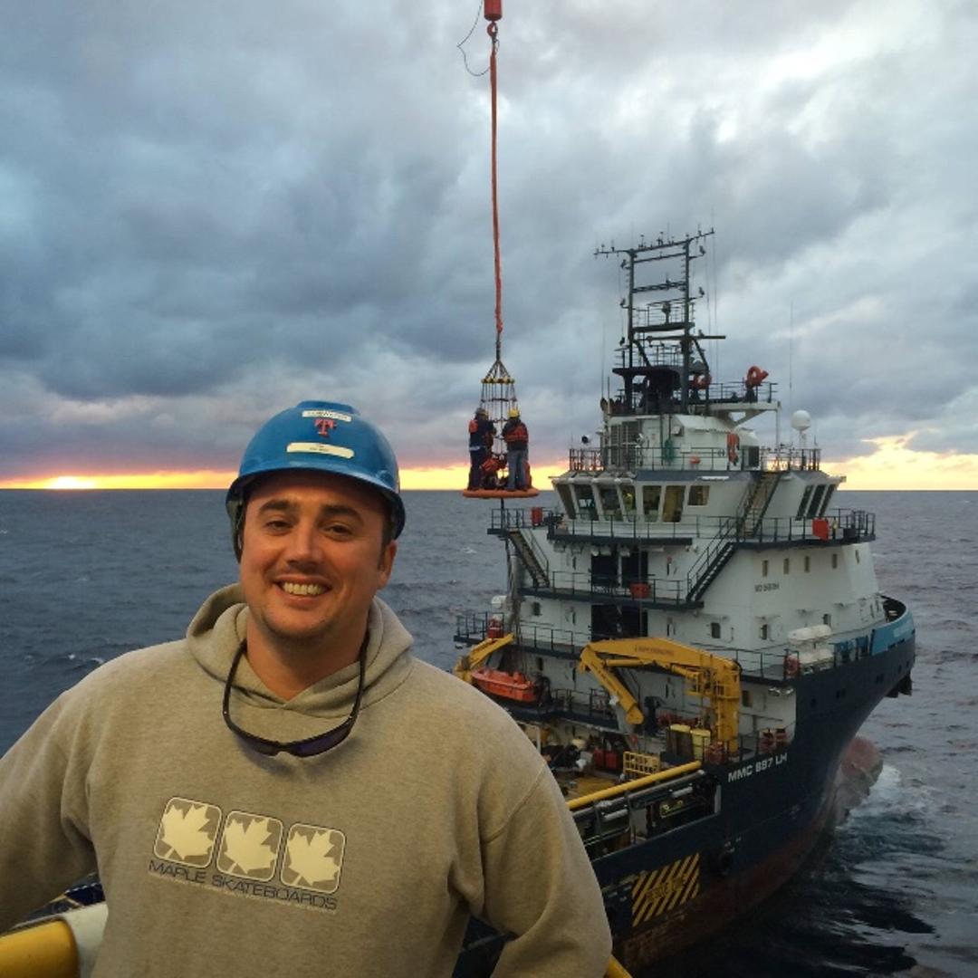 Tinder profile picture for @sea