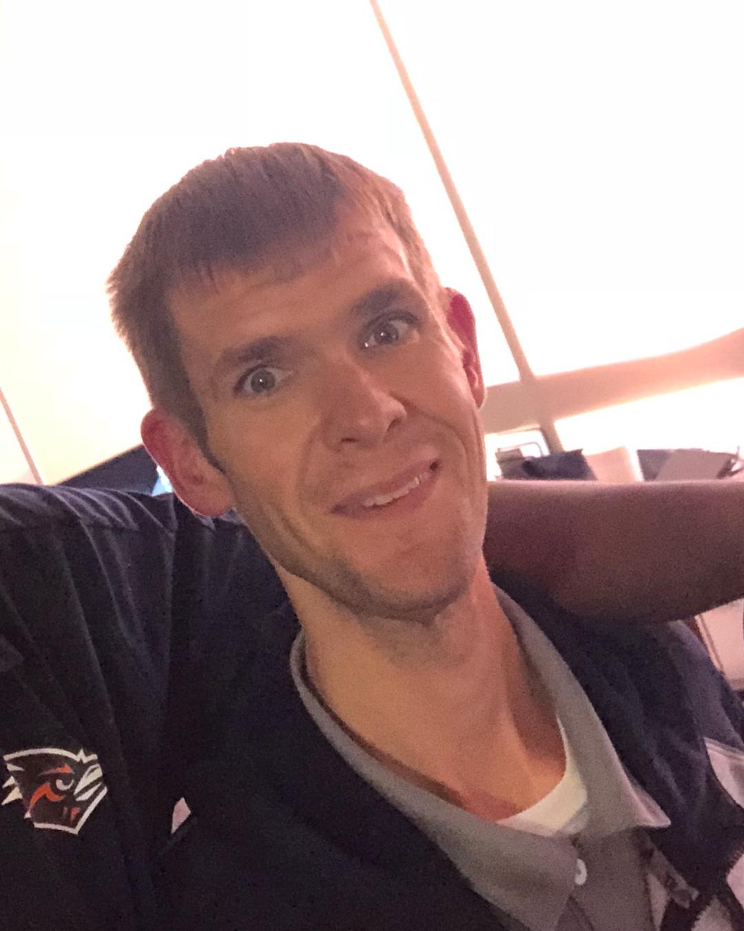 Tinder profile picture for @plaster