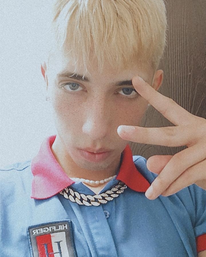 Tinder profile picture for @zyonflow