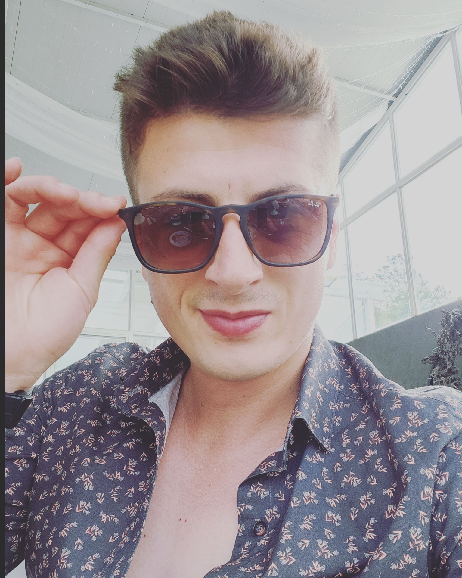 Tinder profile picture for @klc