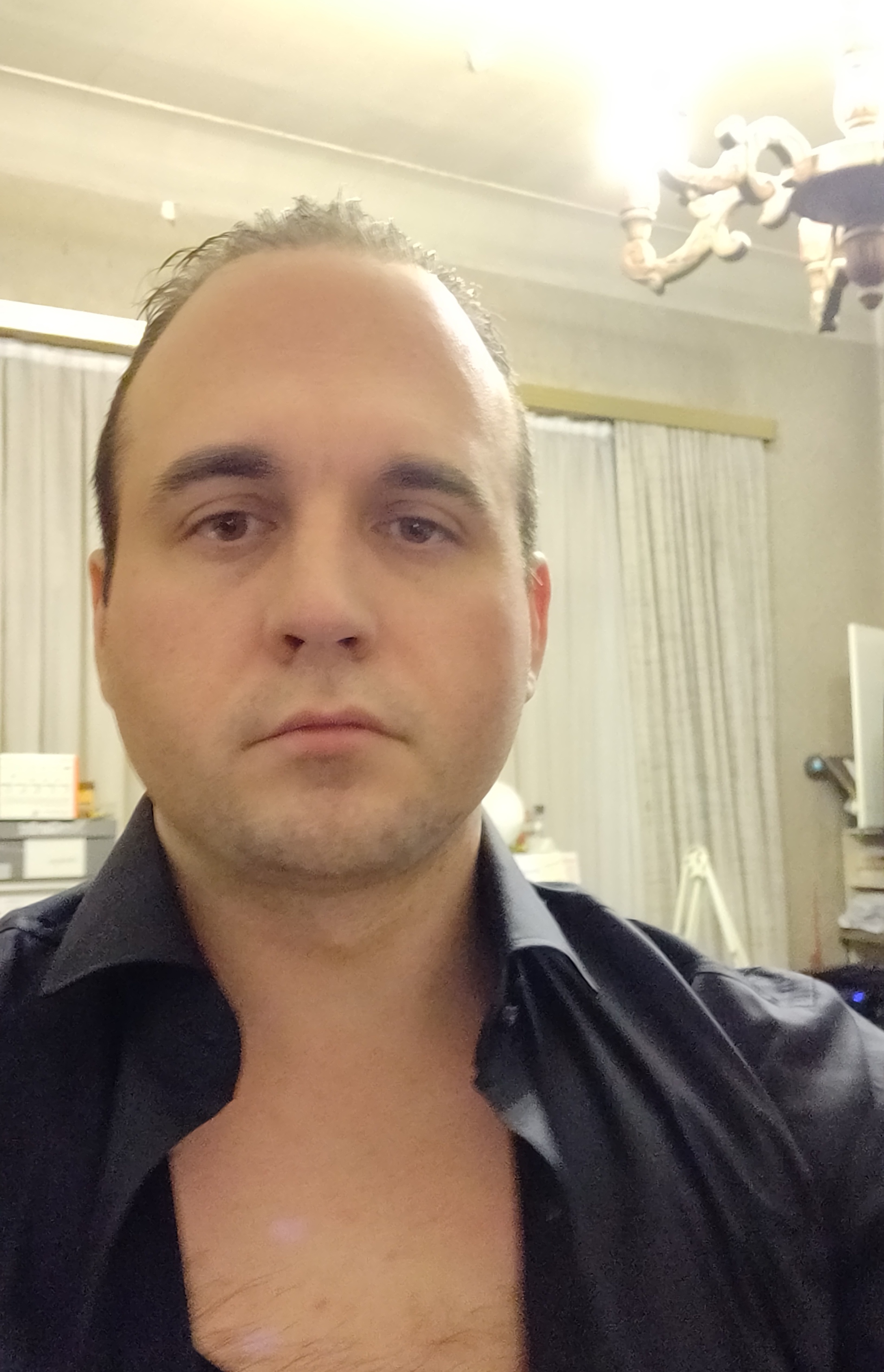 Tinder profile picture for @showcase