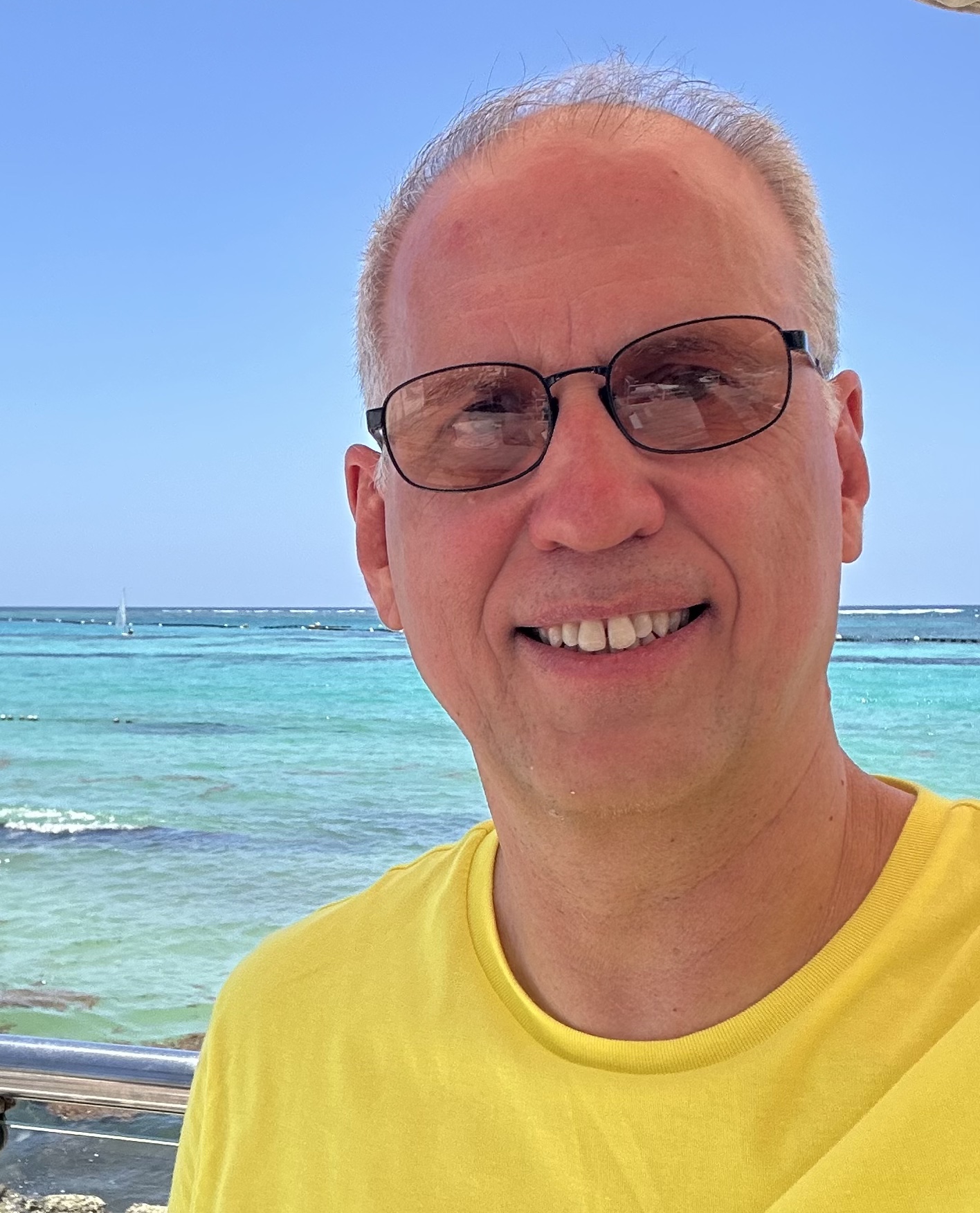 Tinder profile picture for @gpi