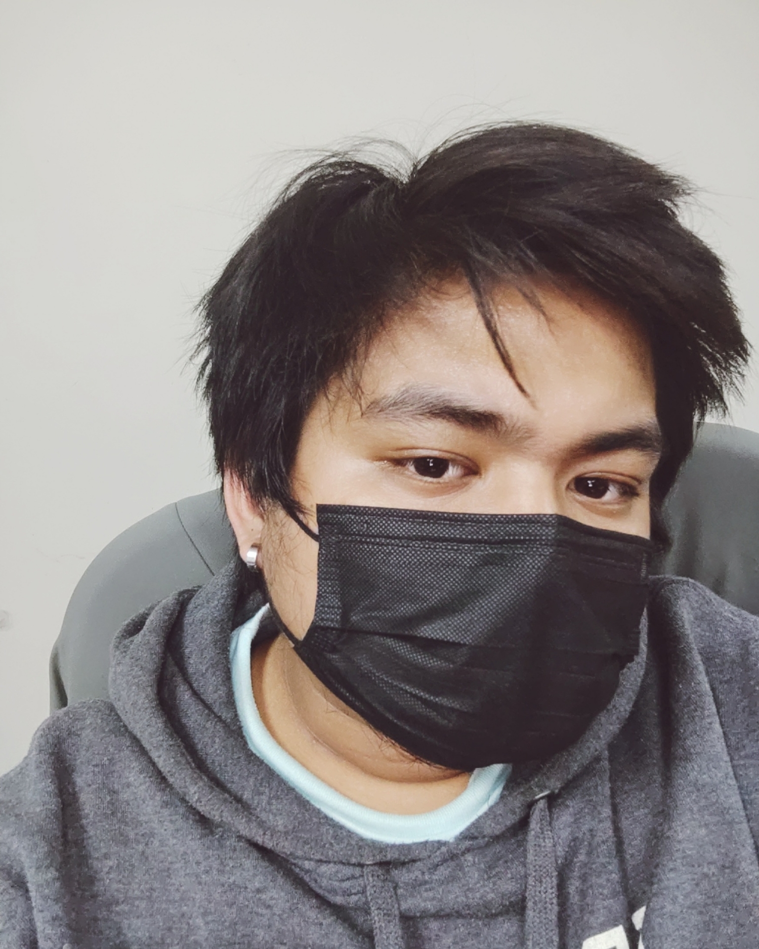 Tinder profile picture for @mutilation