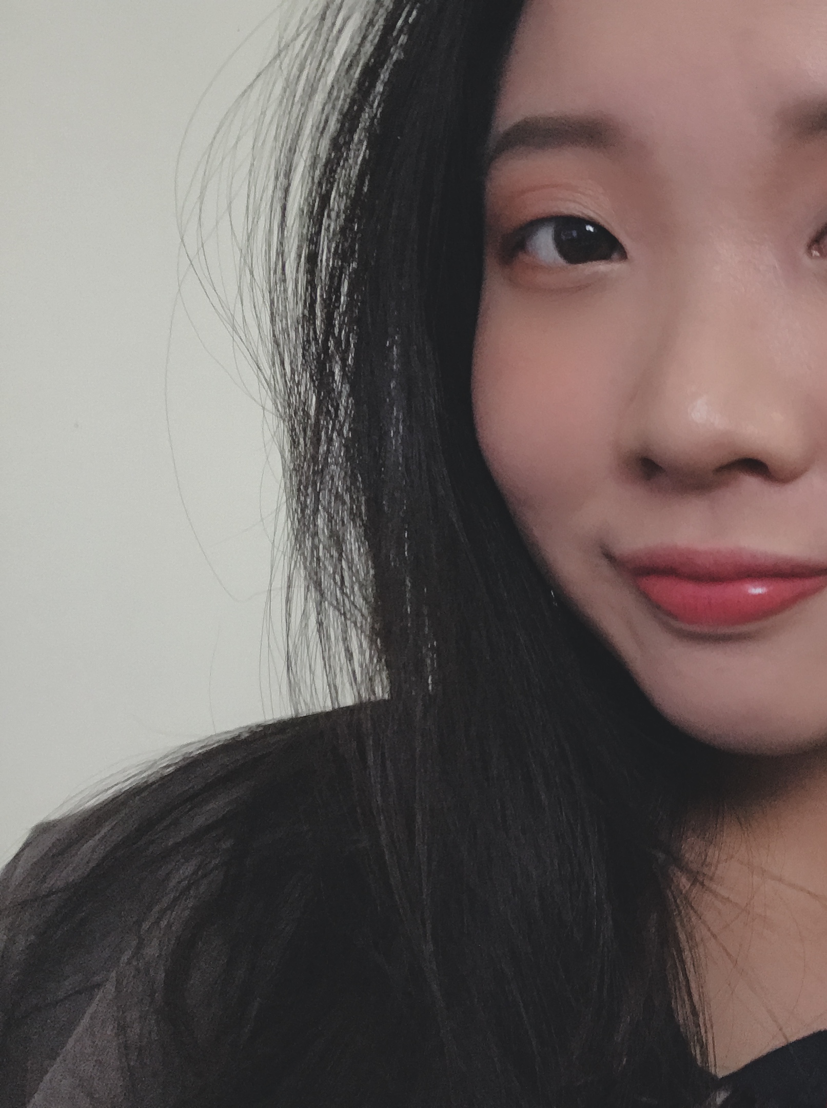 Tinder profile picture for @yunting