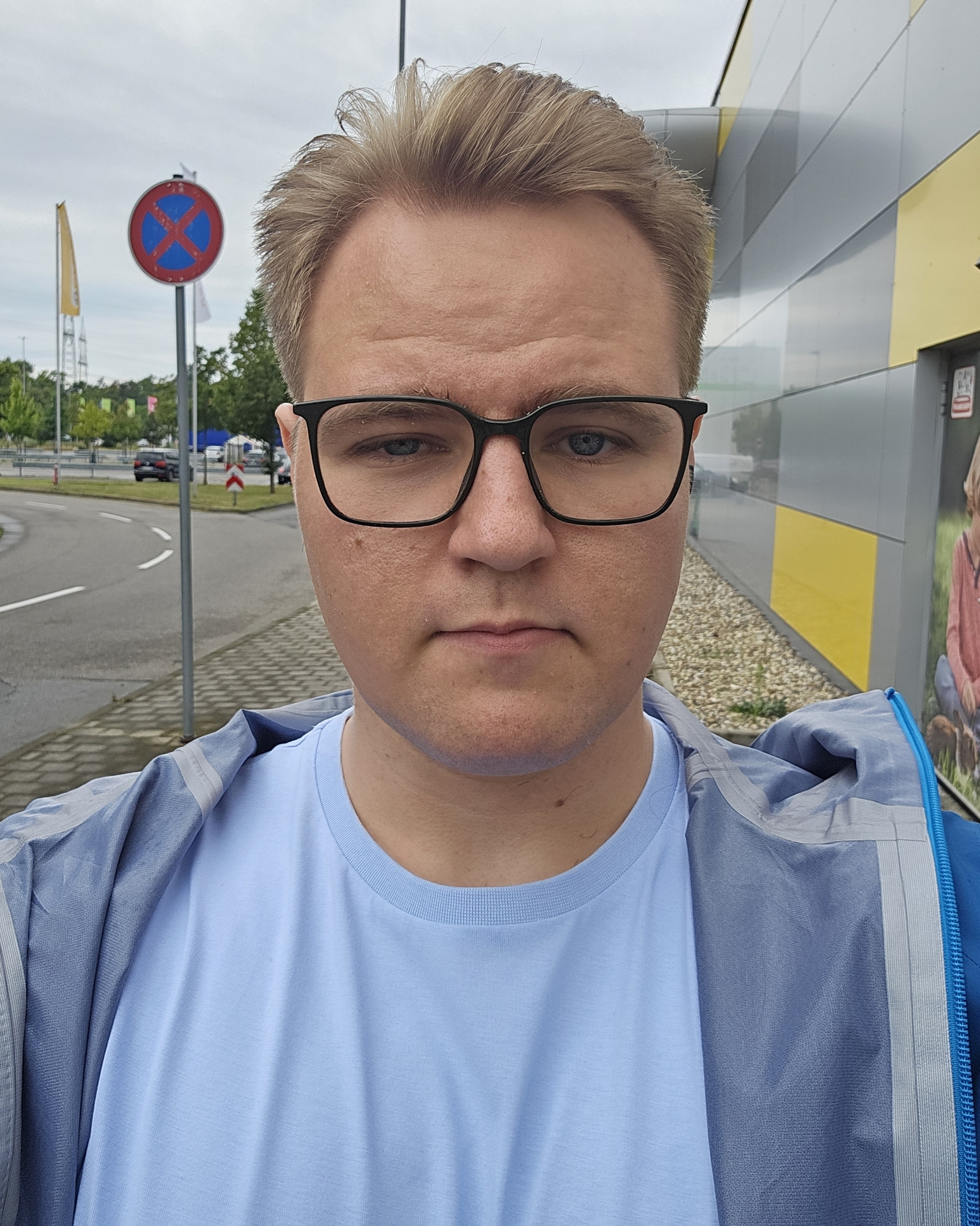 Tinder profile picture for @galaxy