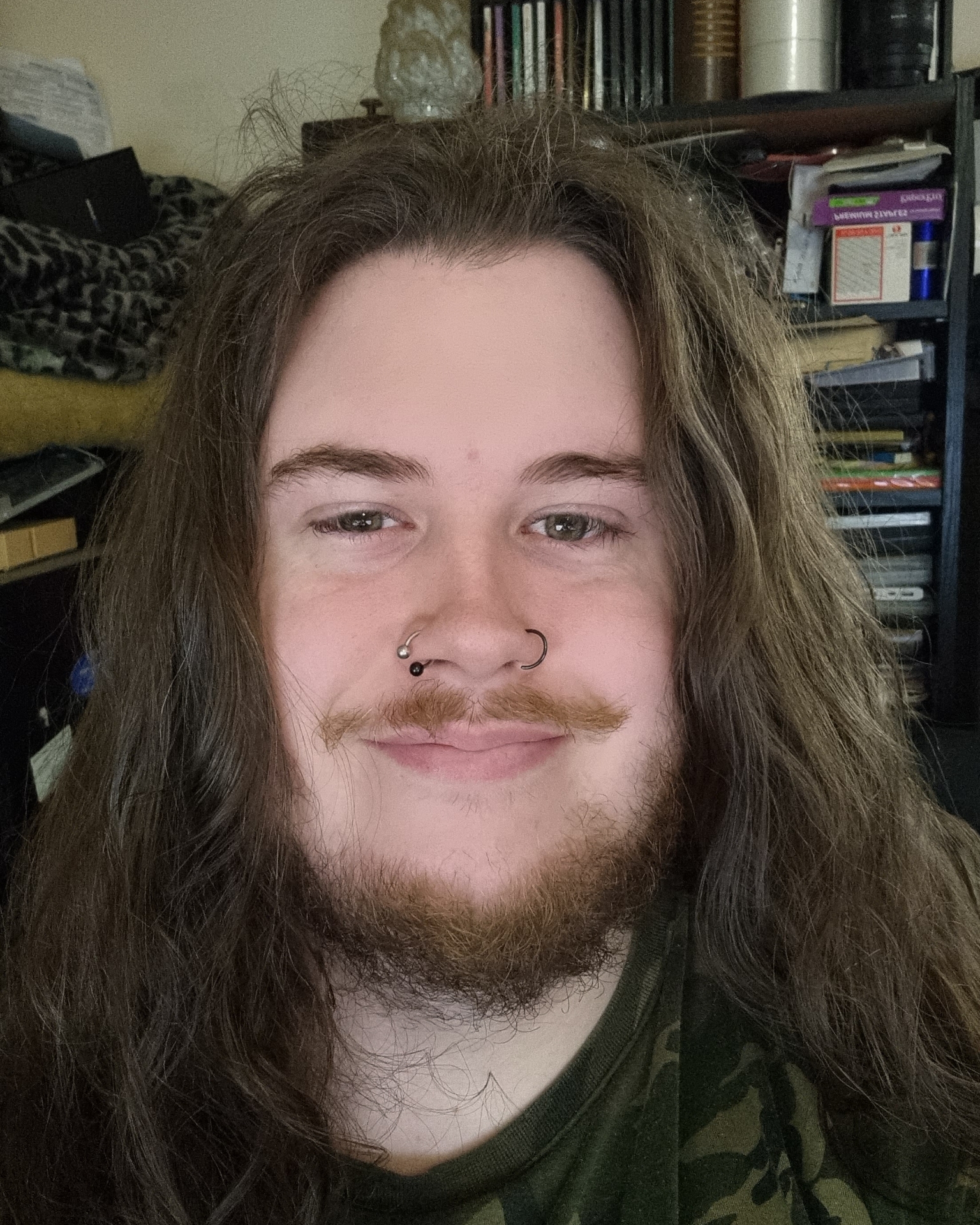 Tinder profile picture for @warned