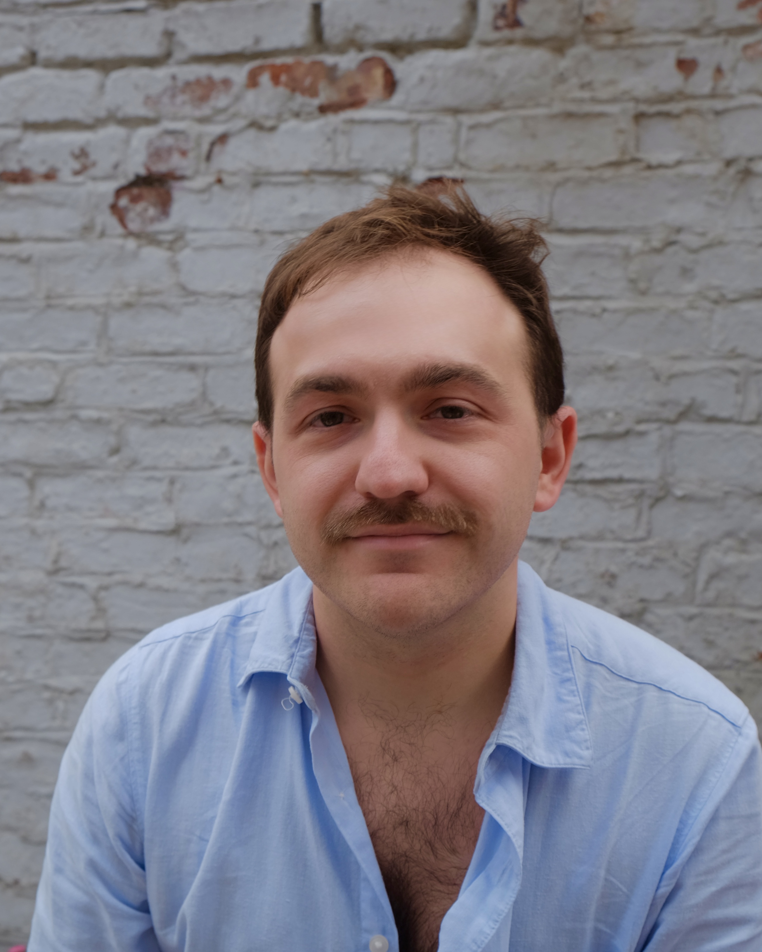 Tinder profile picture for @hats