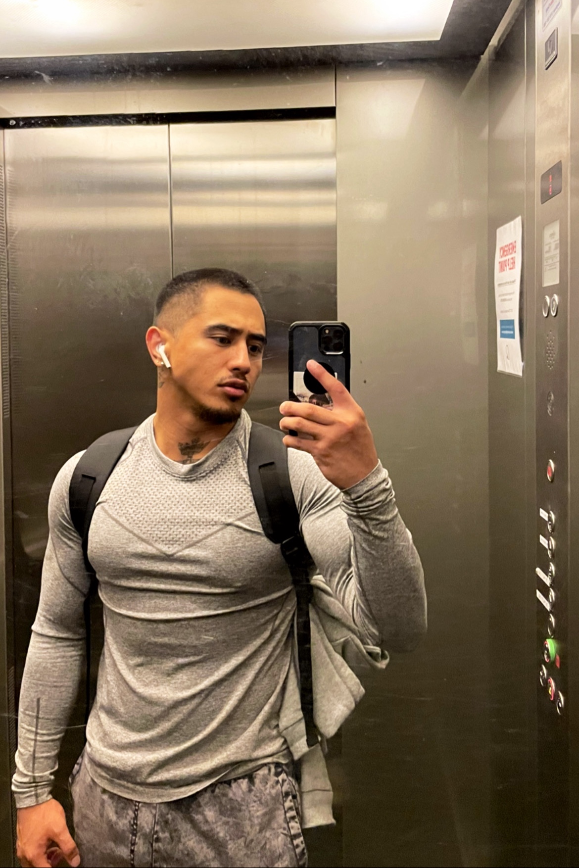 Tinder profile picture for @shxwny