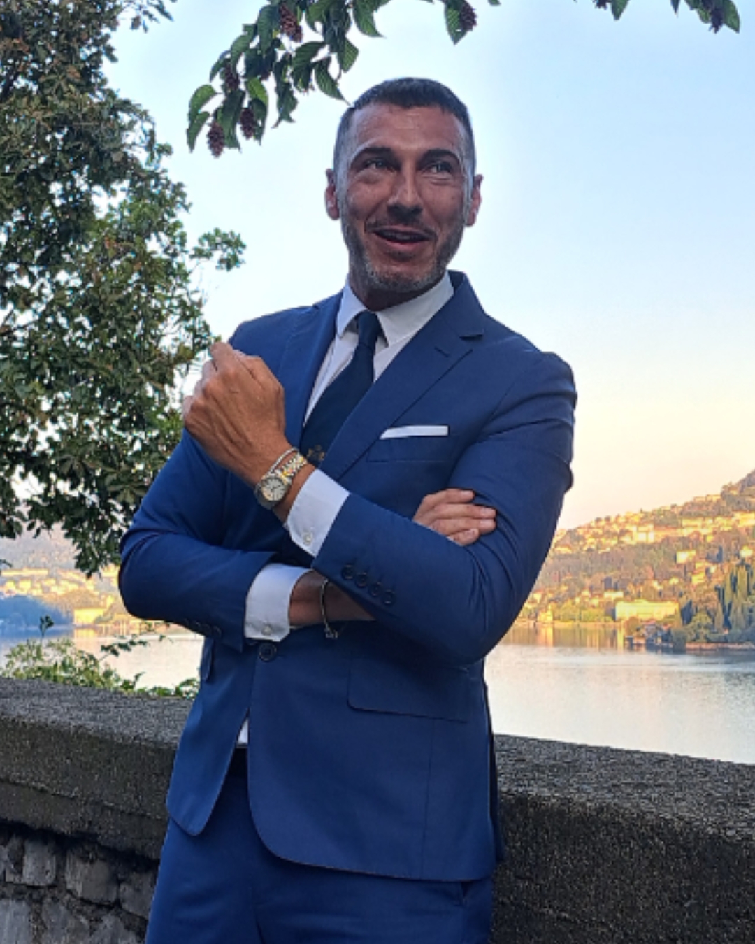Tinder profile picture for @dau