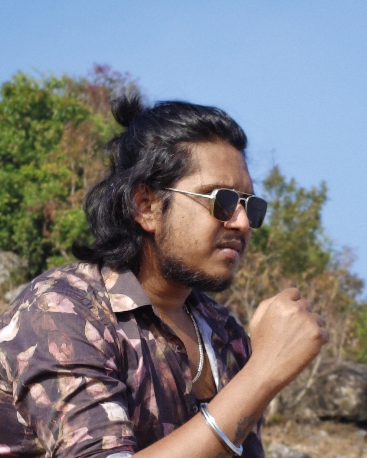 Tinder profile picture for @villain