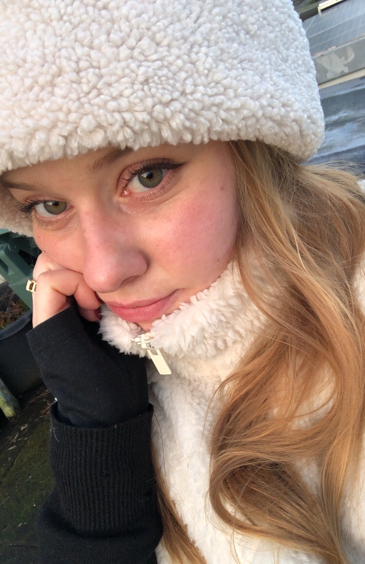Tinder profile picture for @luise