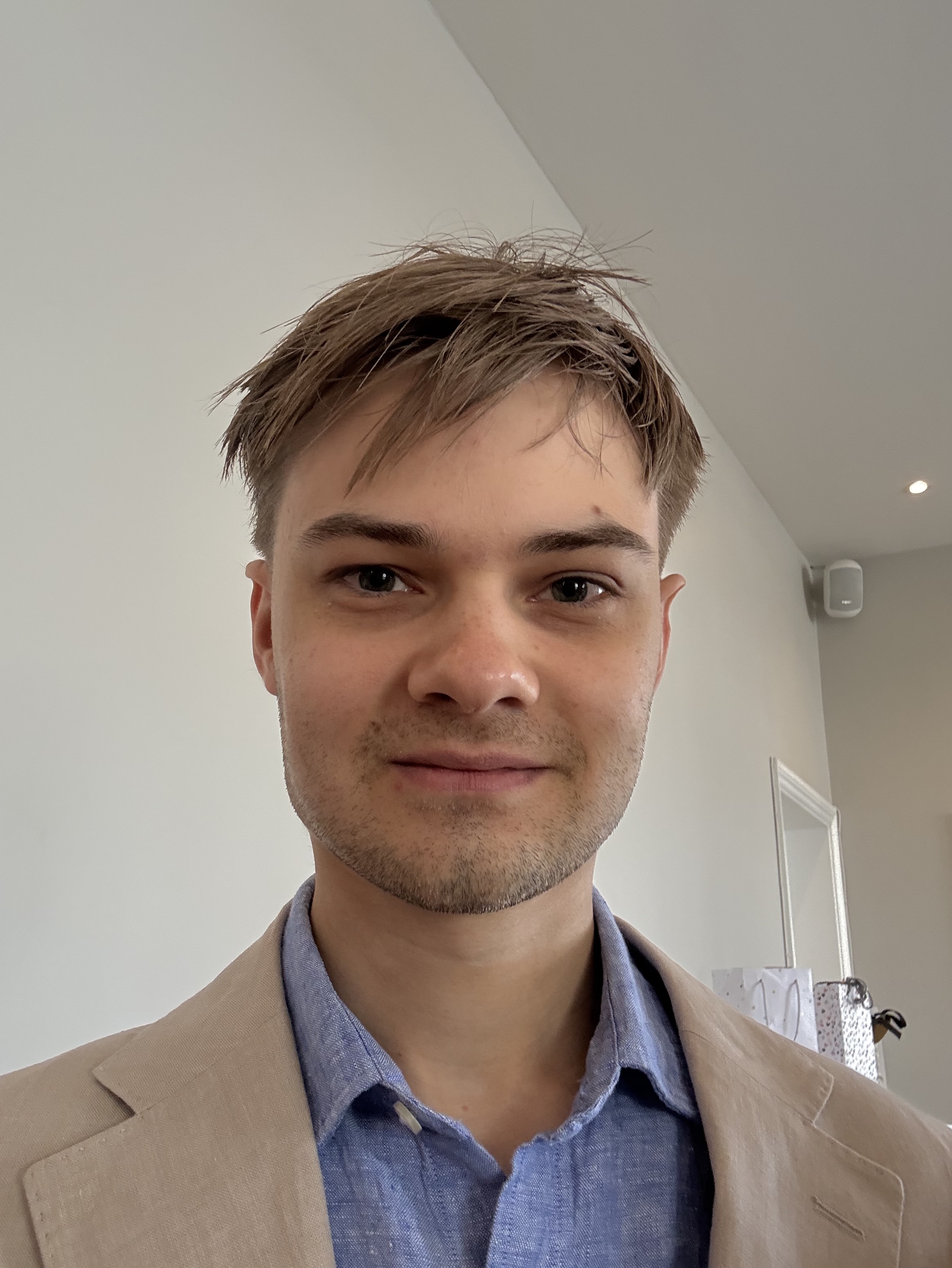 Tinder profile picture for @selby