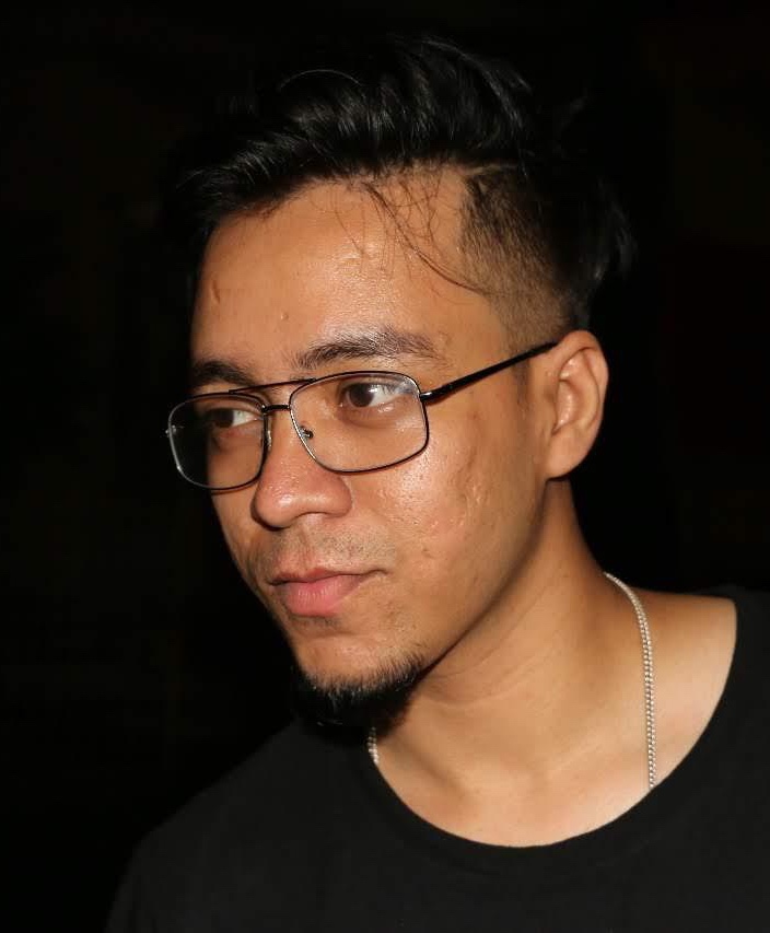 Tinder profile picture for @sd