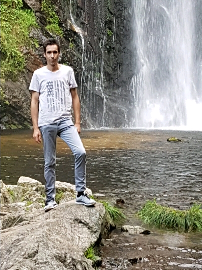 Tinder profile picture for @jpf