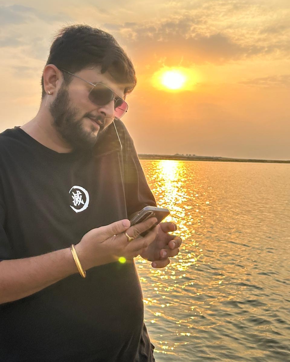 Tinder profile picture for @priyank
