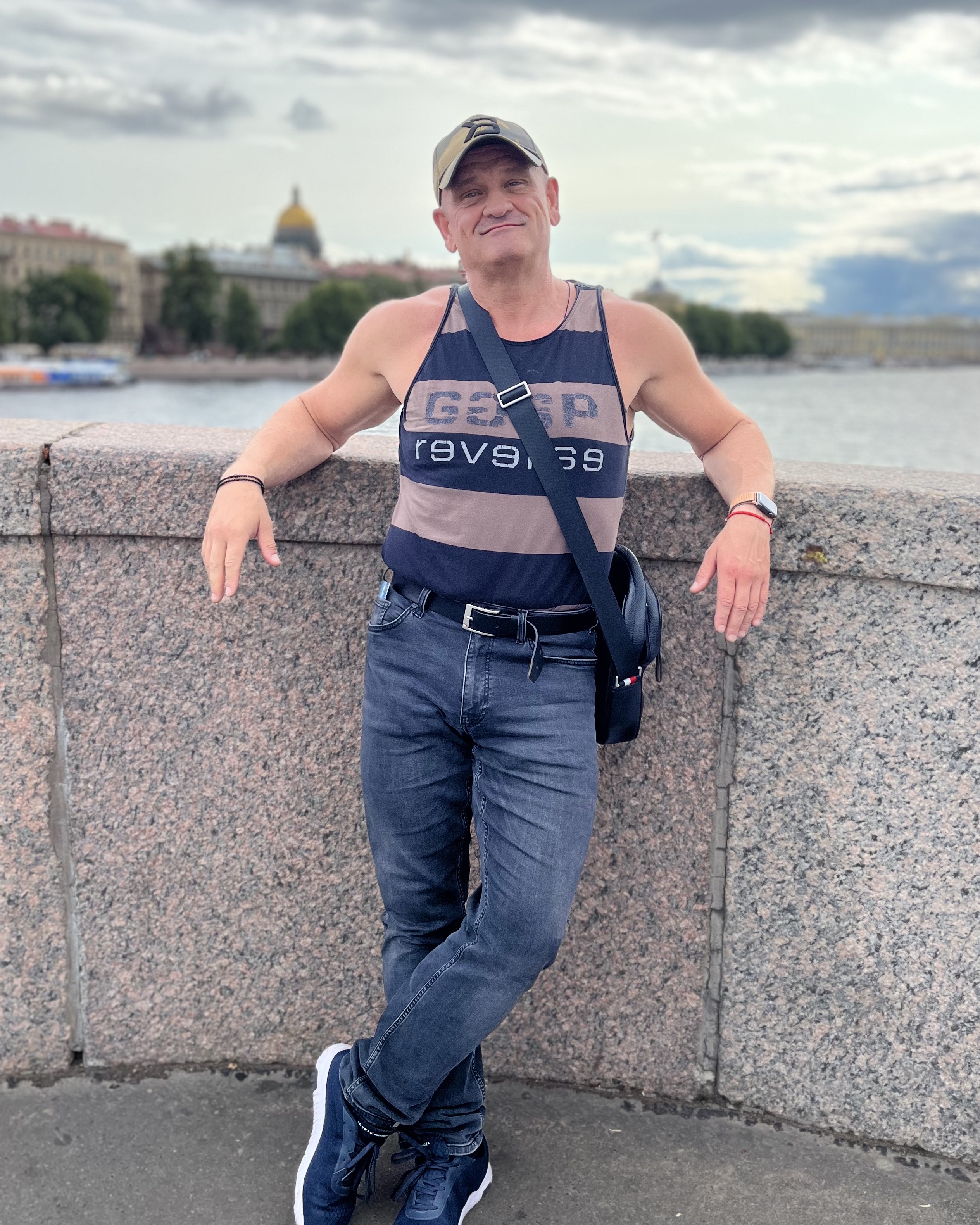 Tinder profile picture for @tom