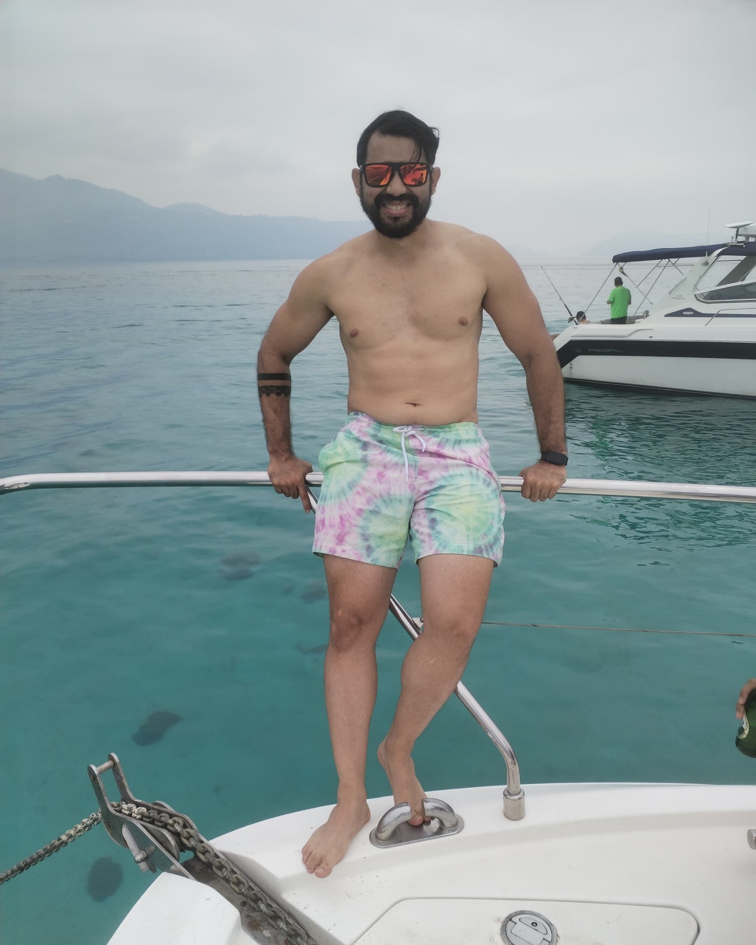 Tinder profile picture for @jeux