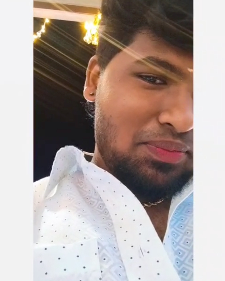 Tinder profile picture for @saran