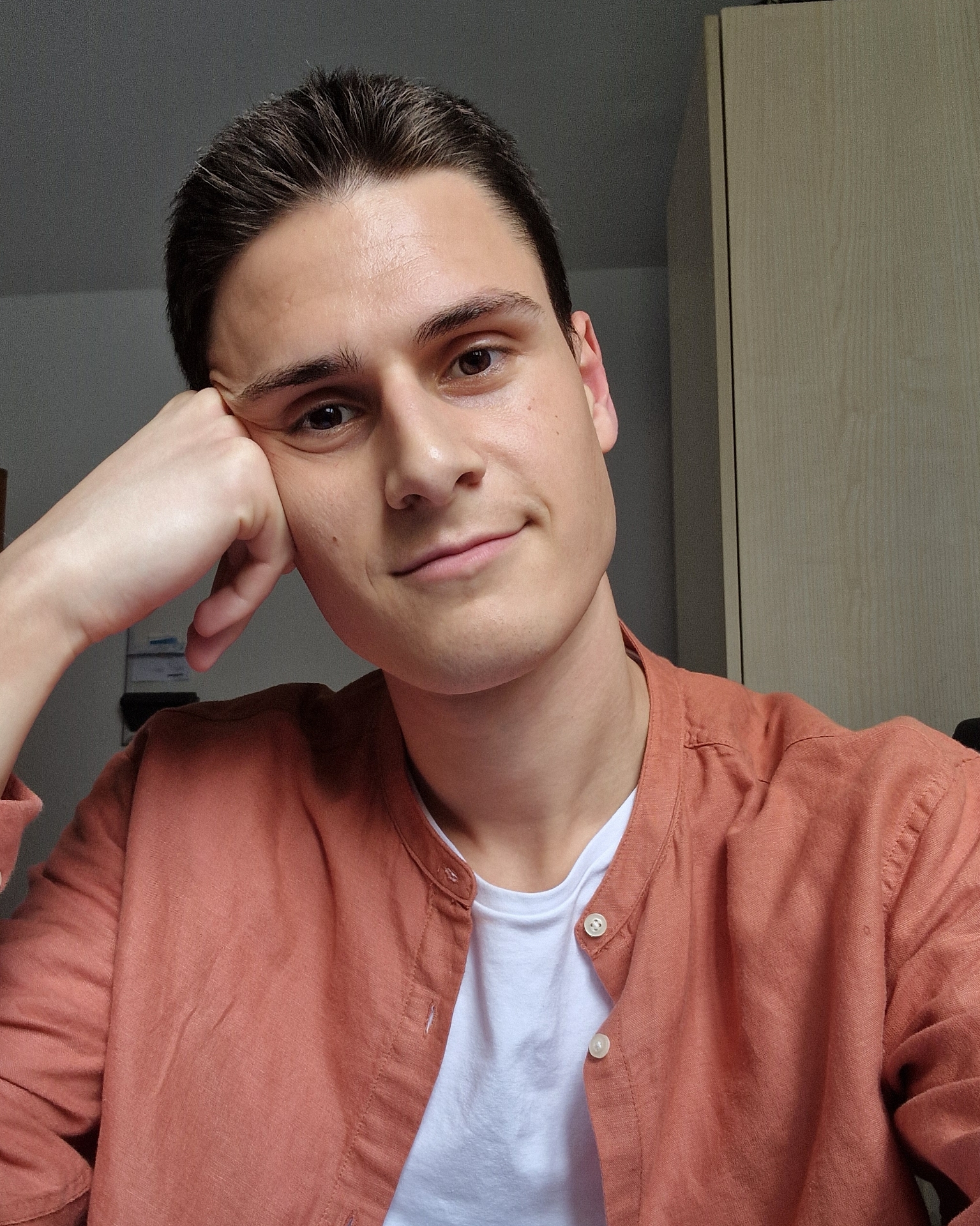Tinder profile picture for @dst