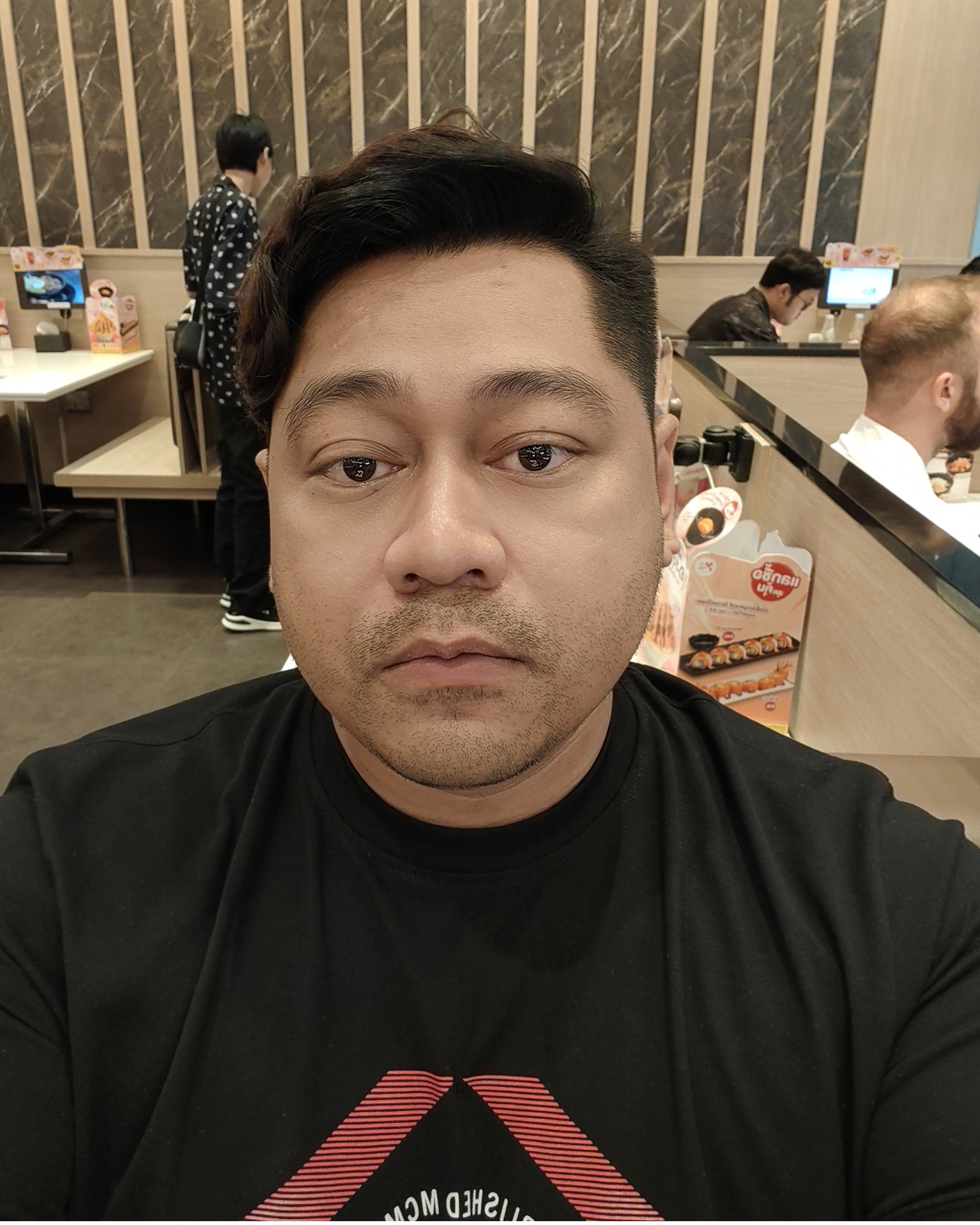 Tinder profile picture for @bombay