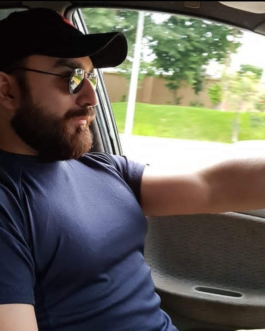 Tinder profile picture for @mario