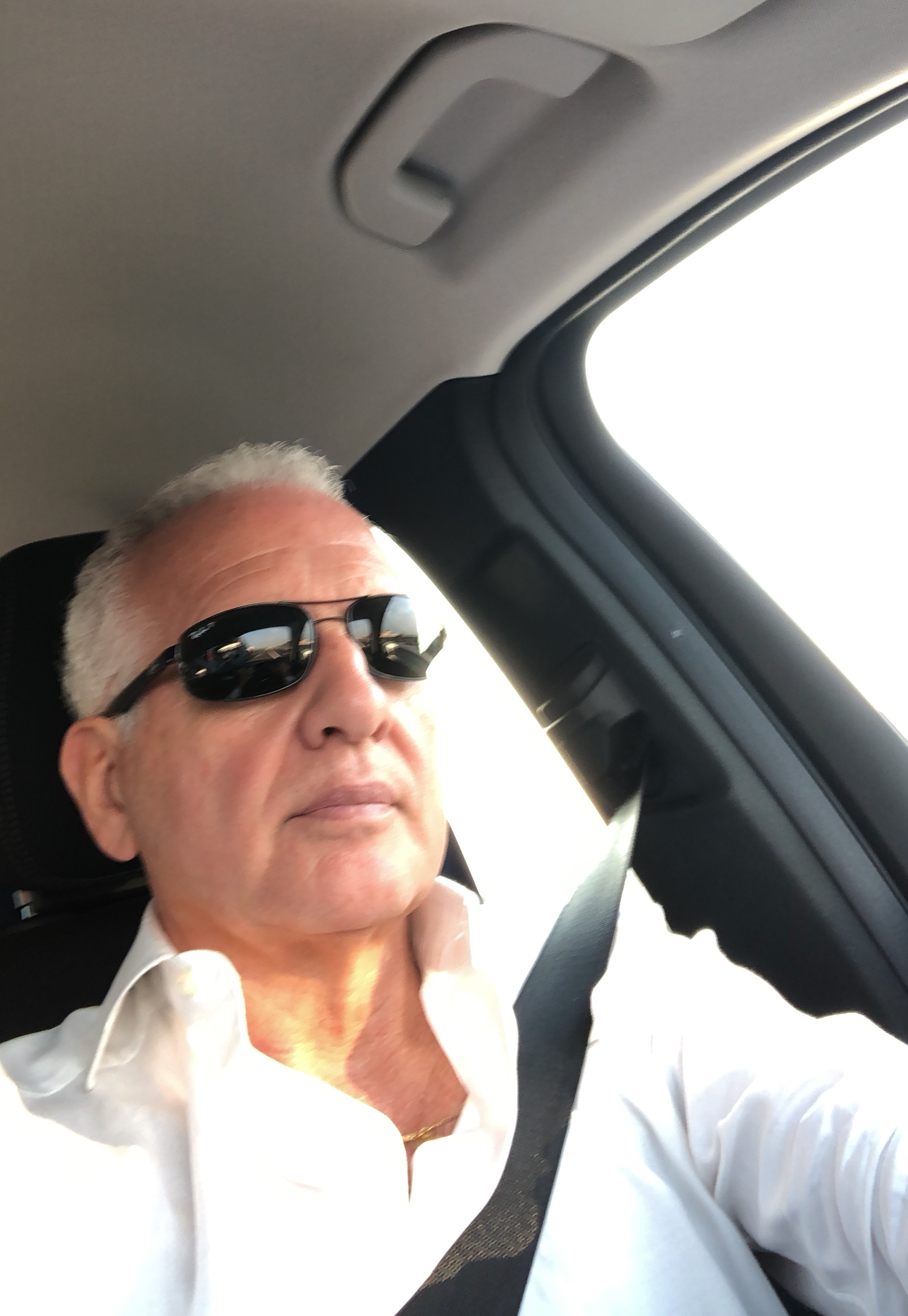 Tinder profile picture for @domains