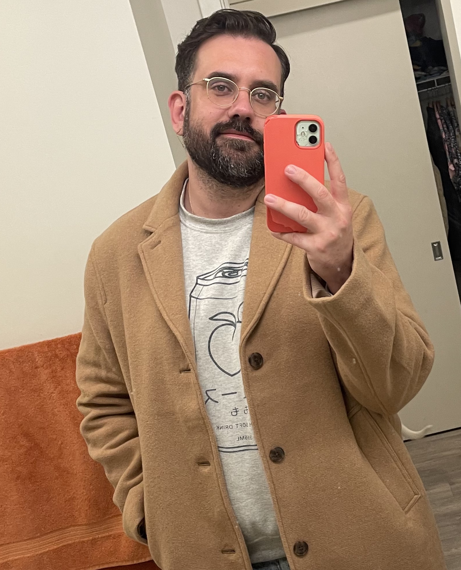 Tinder profile picture for @knives