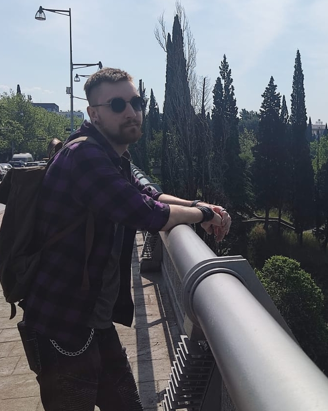 Tinder profile picture for @sawdust