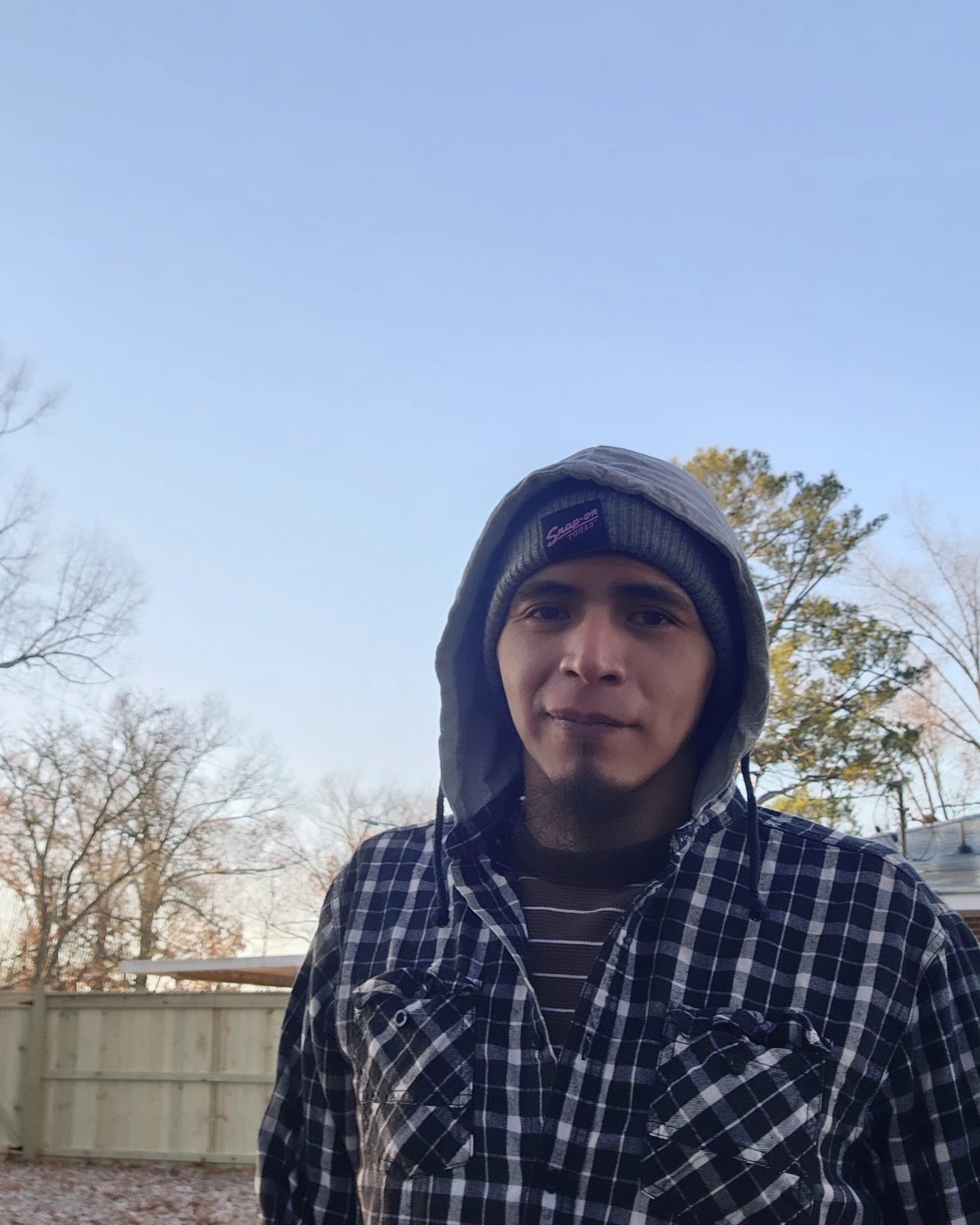 Tinder profile picture for @pr0