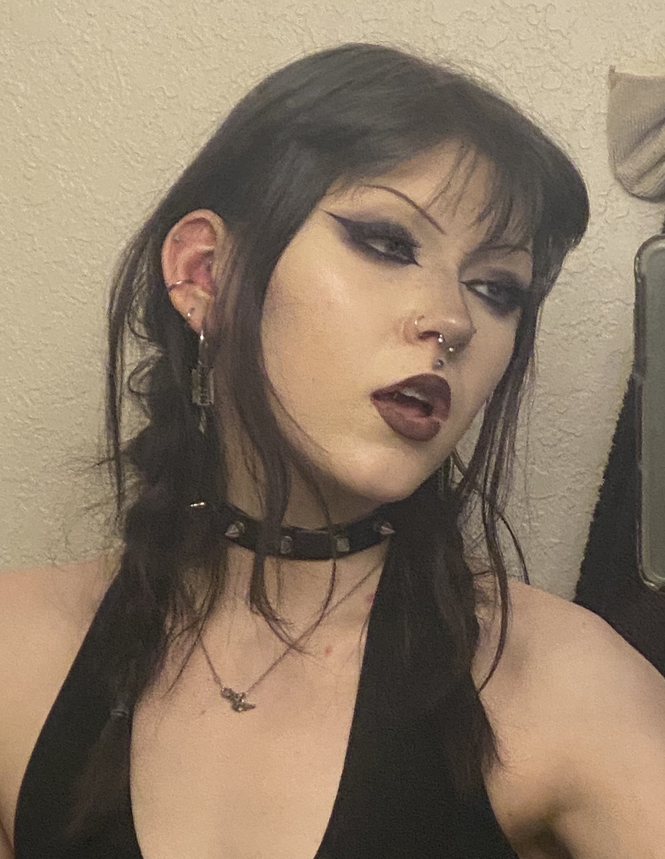 Tinder profile picture for @communist