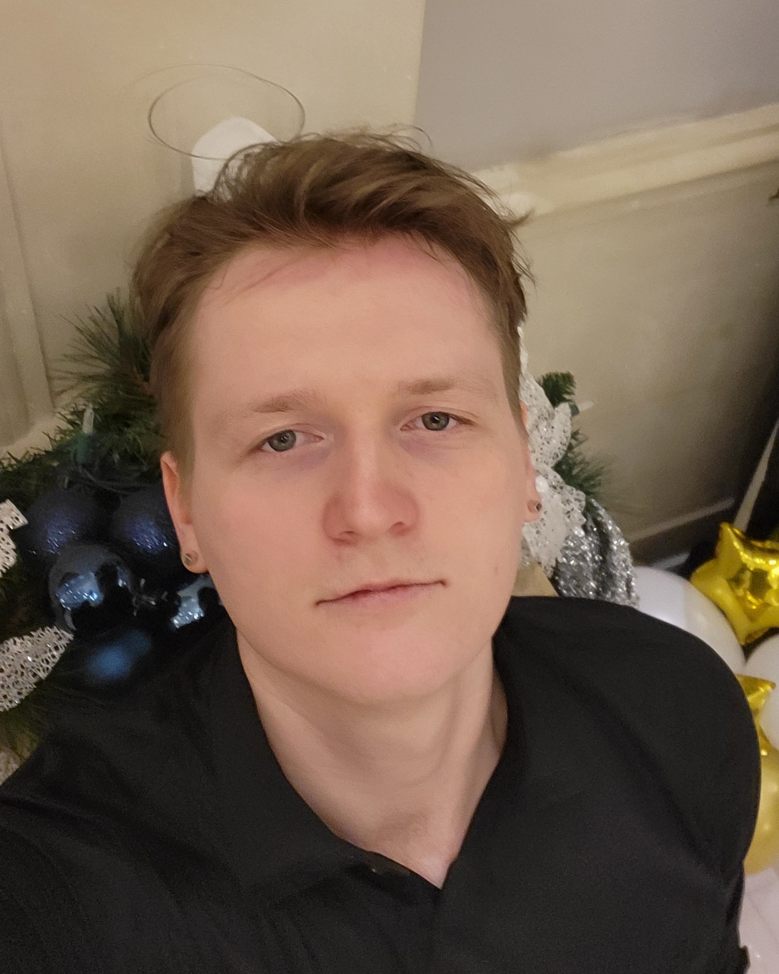 Tinder profile picture for @garnish