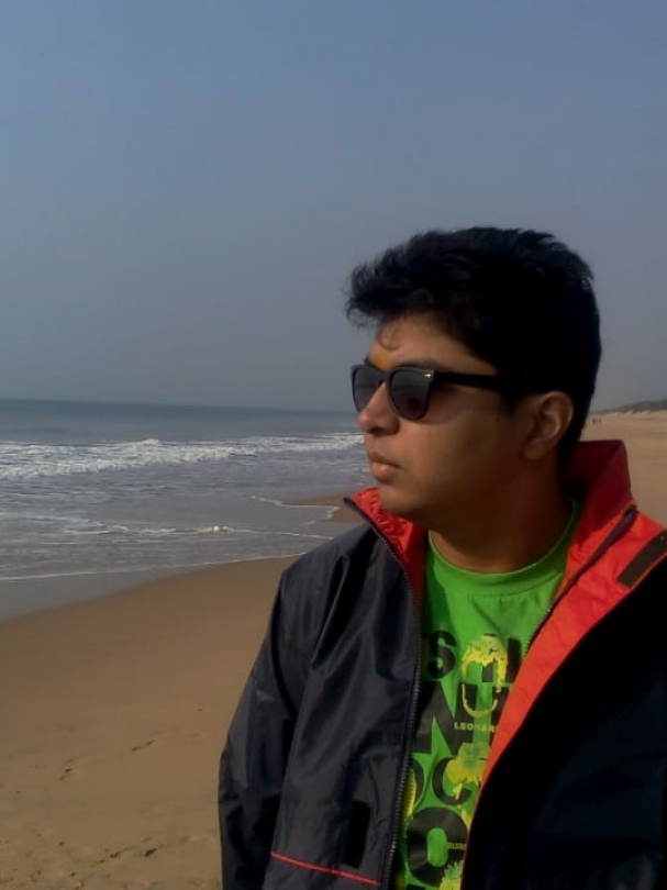 Tinder profile picture for @soham