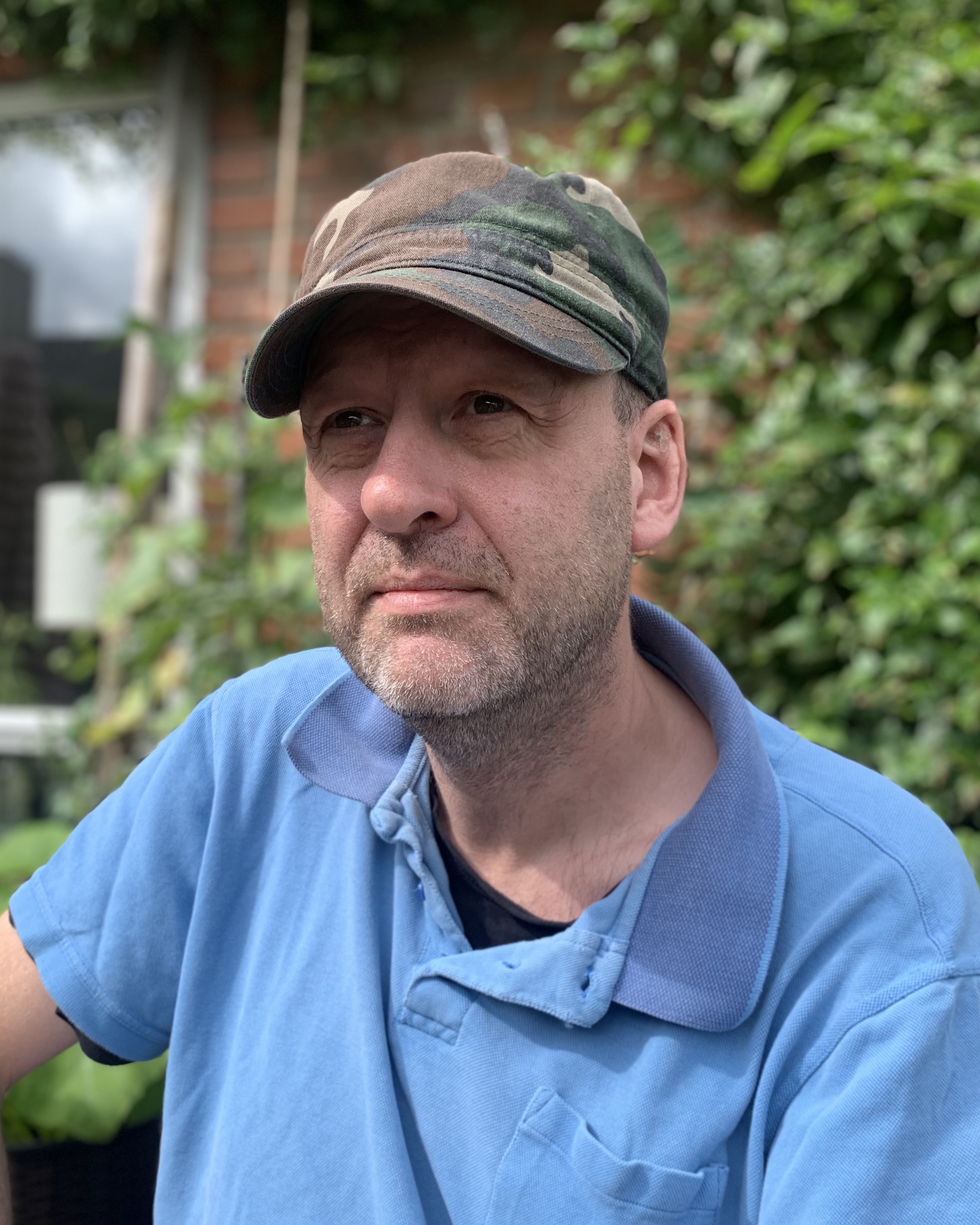 Tinder profile picture for @shoemaker