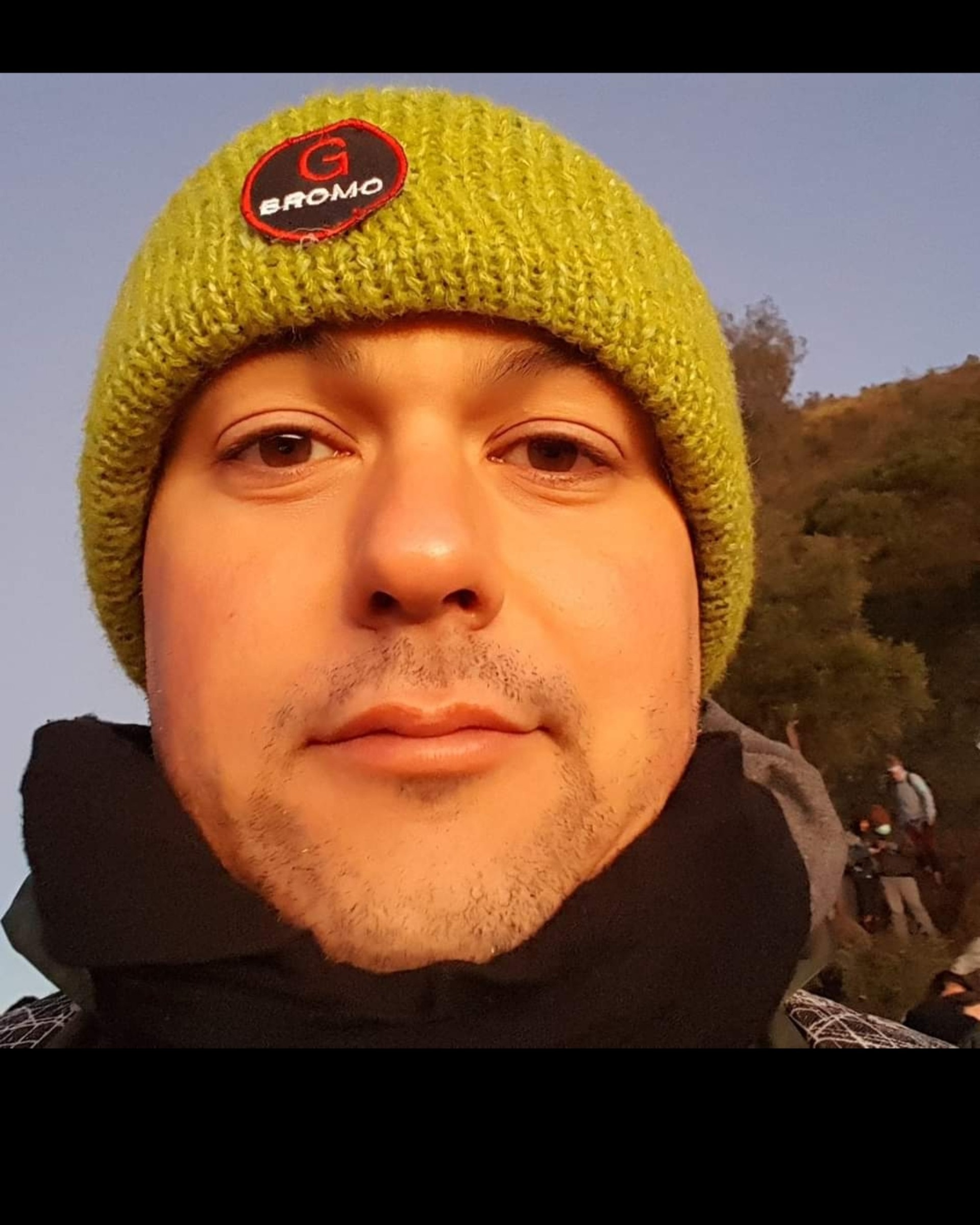 Tinder profile picture for @mt3