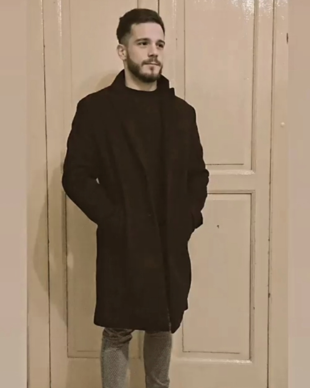 Tinder profile picture for @lillo