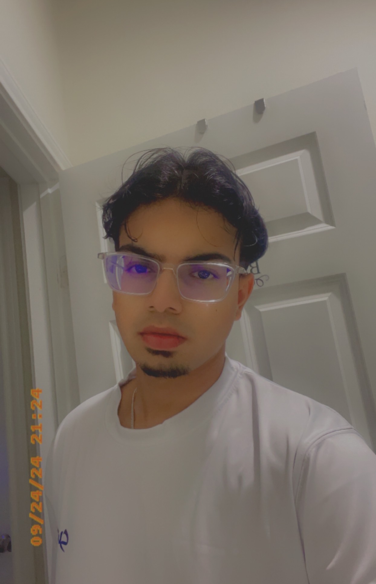 Tinder profile picture for @kash1235